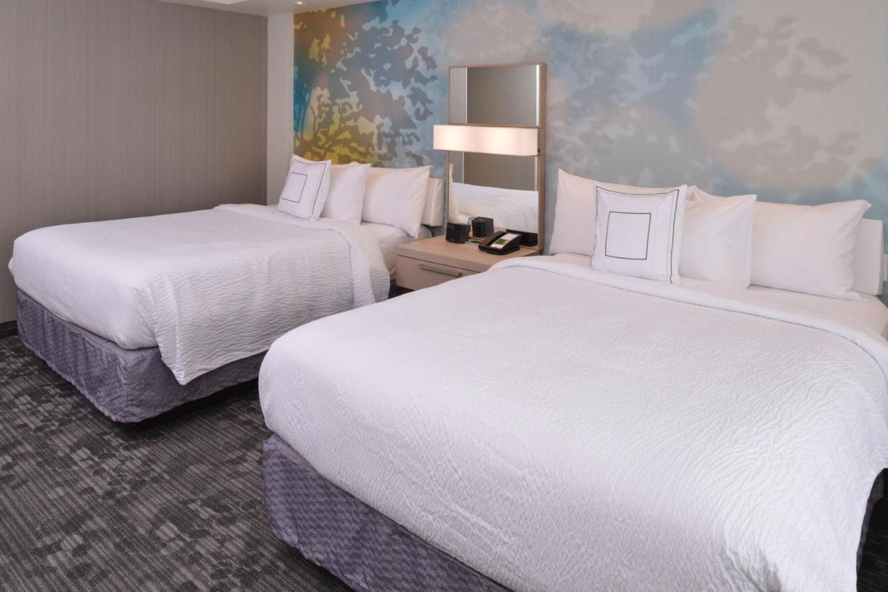 Courtyard By Marriott Boston Littleton Hotel Exterior foto
