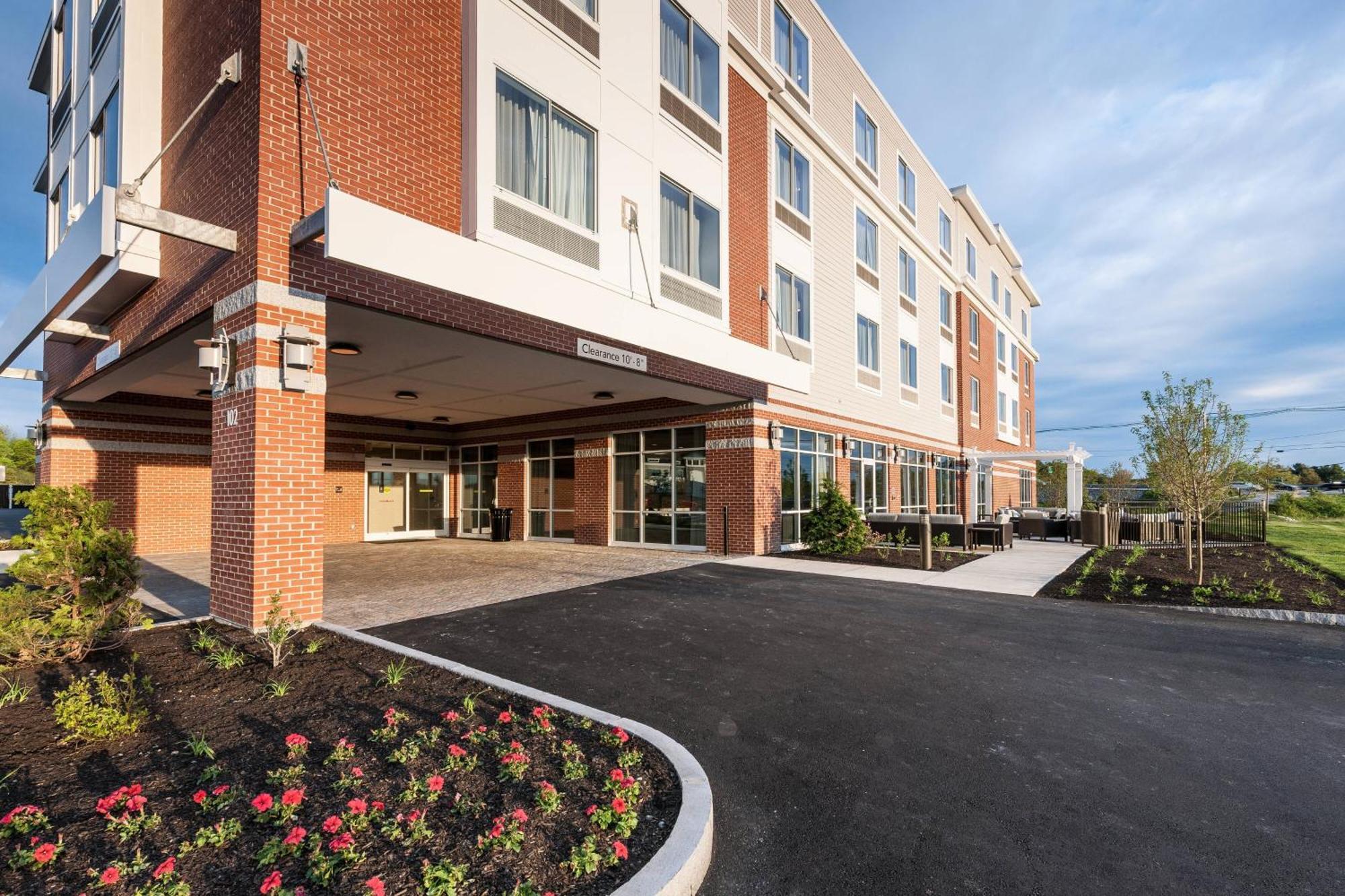 Courtyard By Marriott Boston Littleton Hotel Exterior foto
